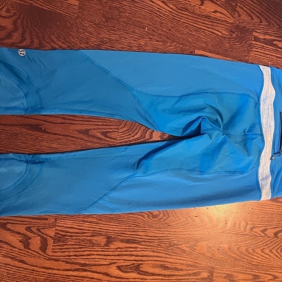 Lululemon Run: Inspire Crop 4
Beach Blanket Blue Wee Are From Space Aquamarine - Picture 7 of 11